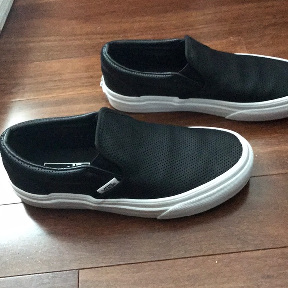 Vans - Picture 2 of 6